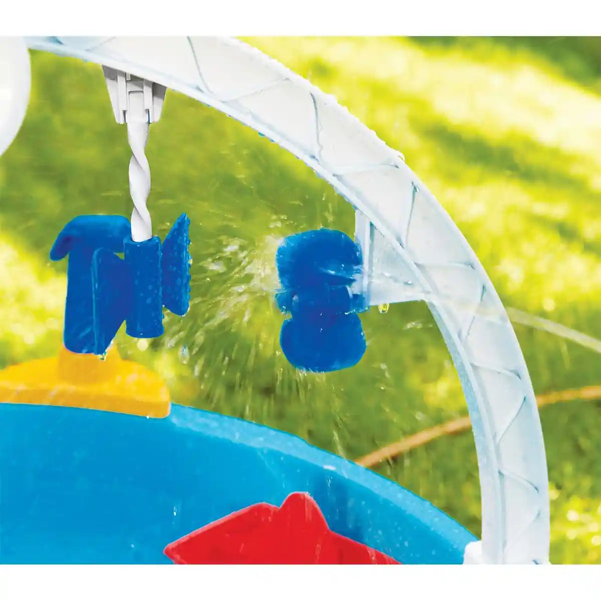 Little Tikes Fun Zone Battle Splash Water