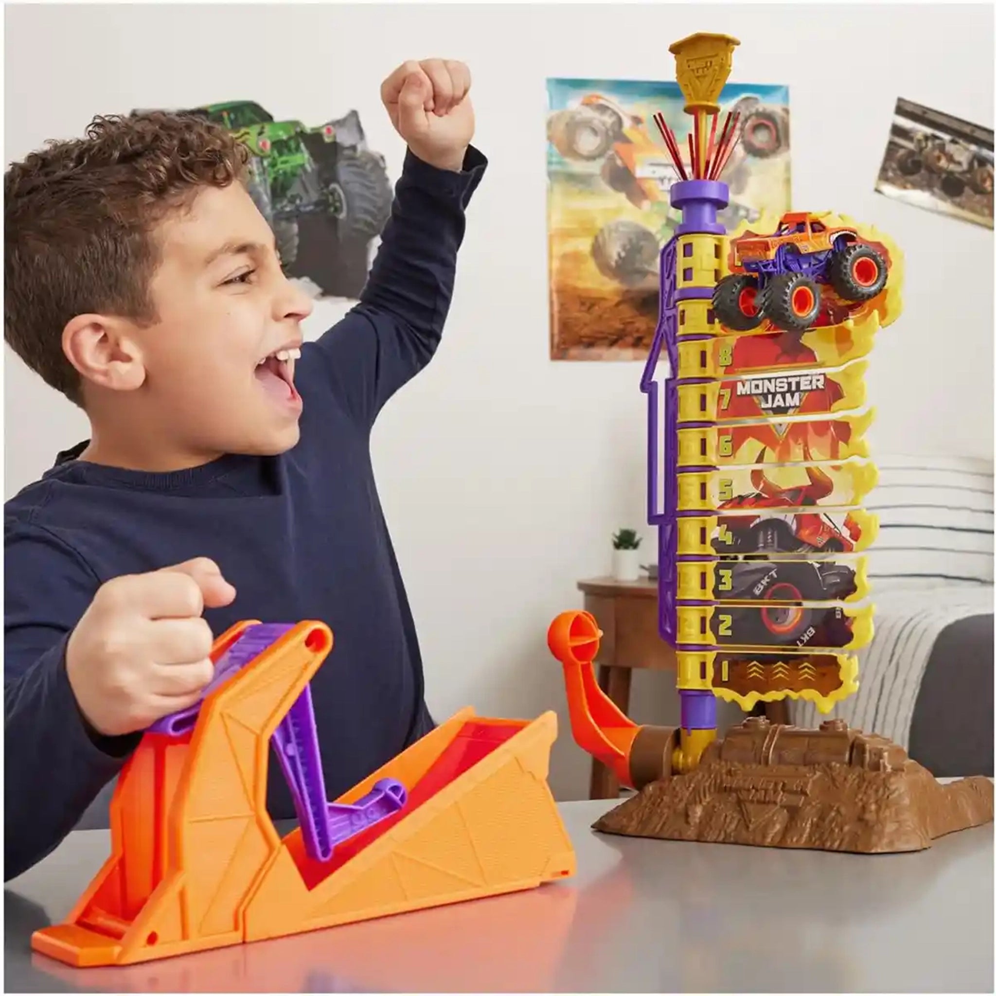 Monster Jam 1:64 Big Air Challenge Playset El Toro Loco