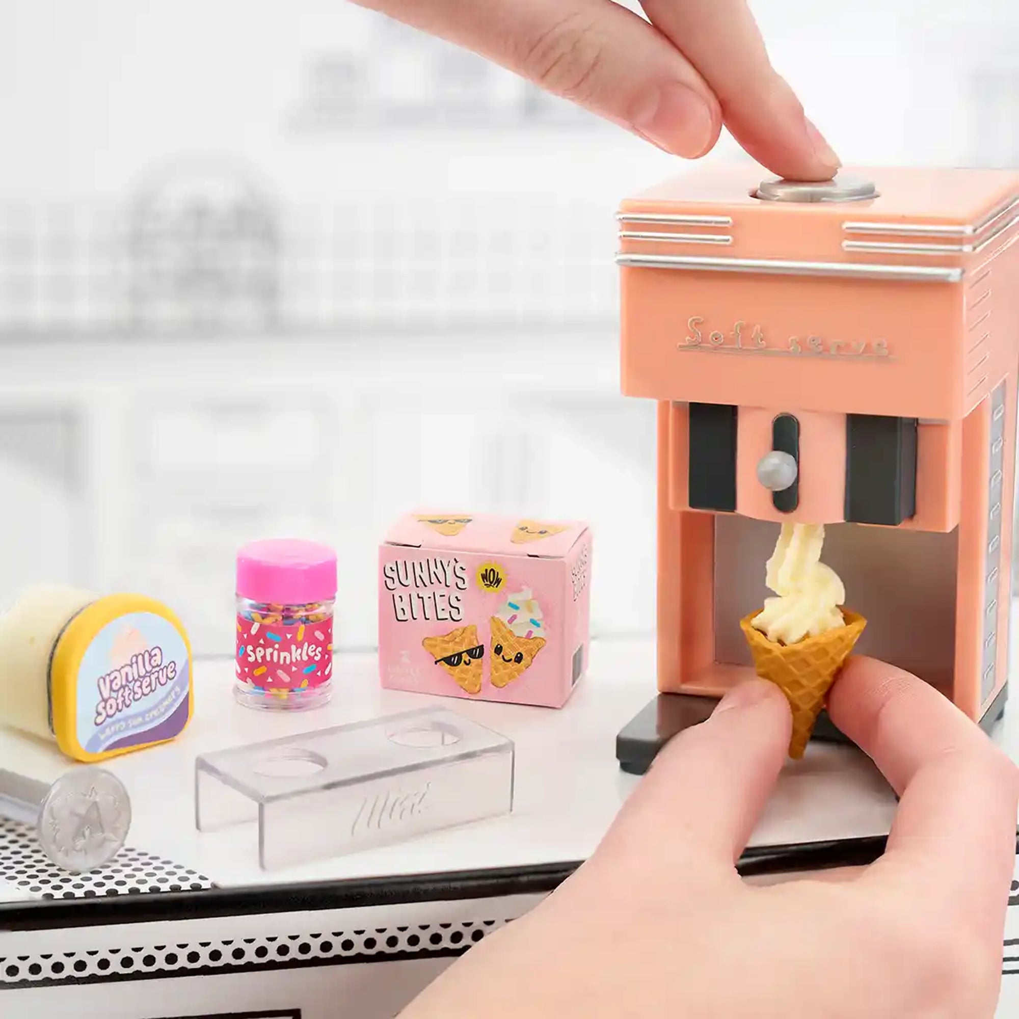 MGA'S Miniverse Make It Mini Appliances (S2) 
(PDQ)