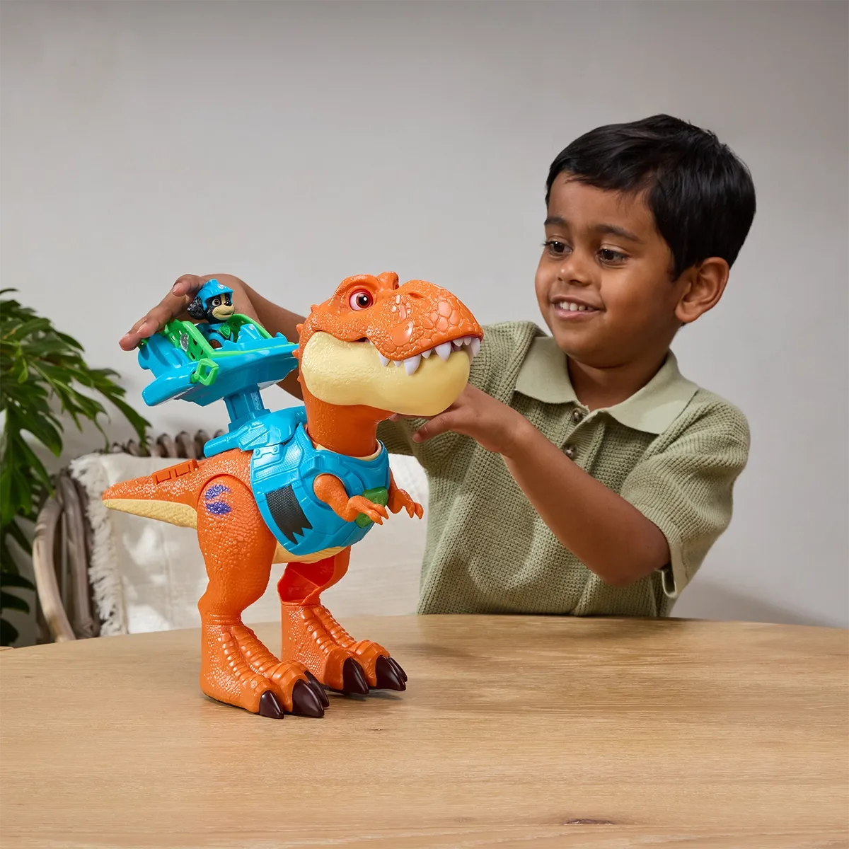 Paw Patrol Movie3 Dino Figure Roar & Explore Timmy