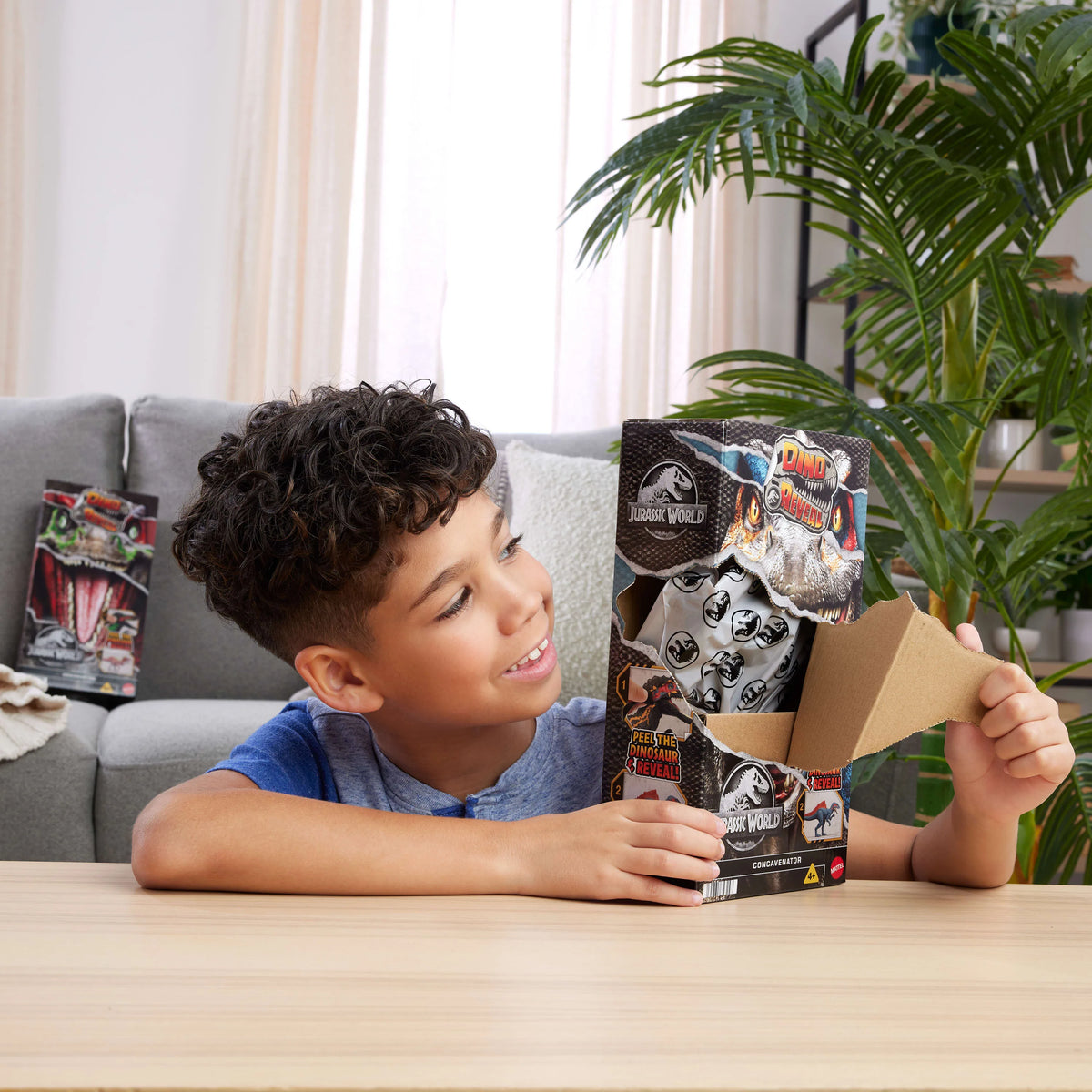 Jurassic World Dino Reveal Deluxe Asst.