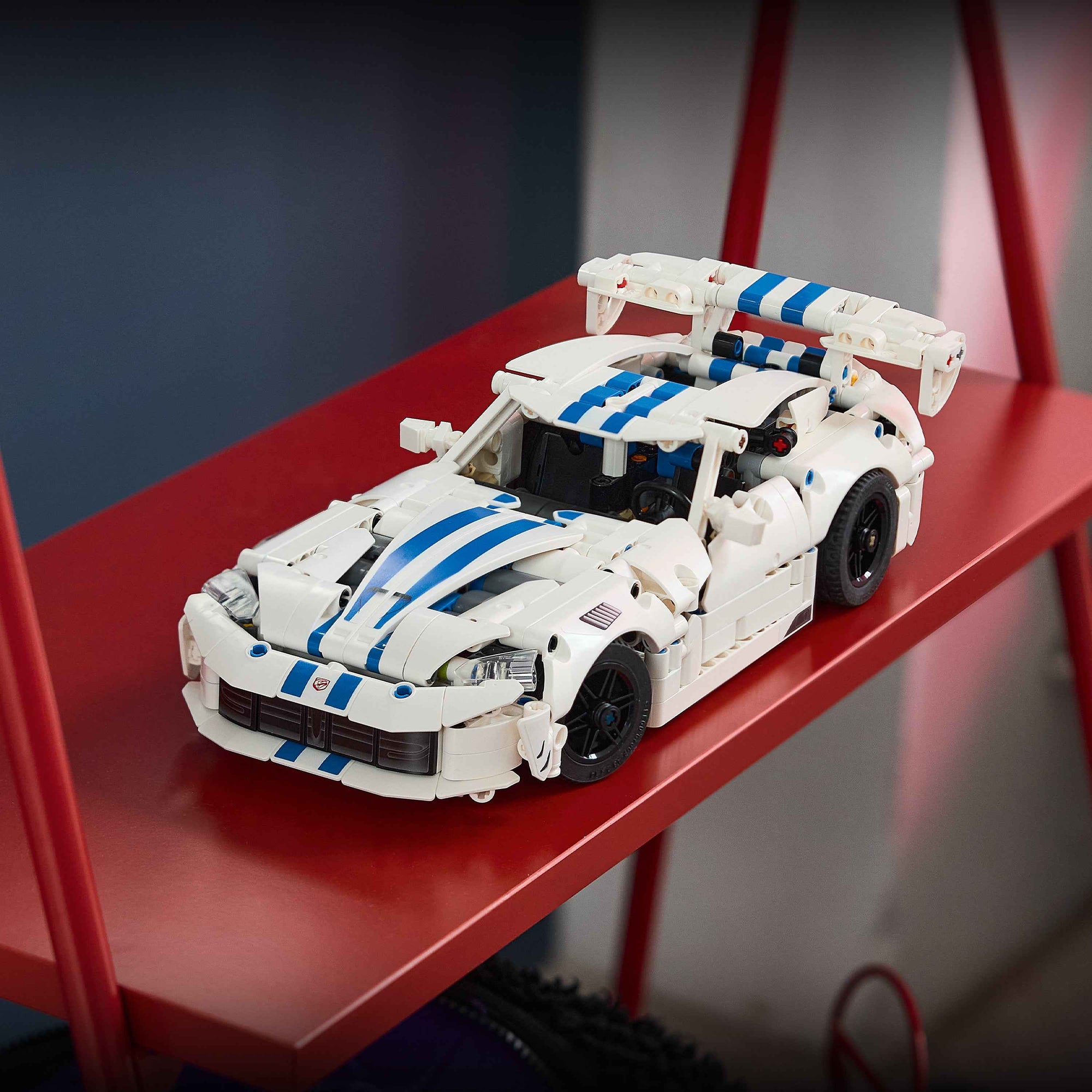 LEGO Technic 42234 Dodge Viper GTS-R Sports Car (10+)