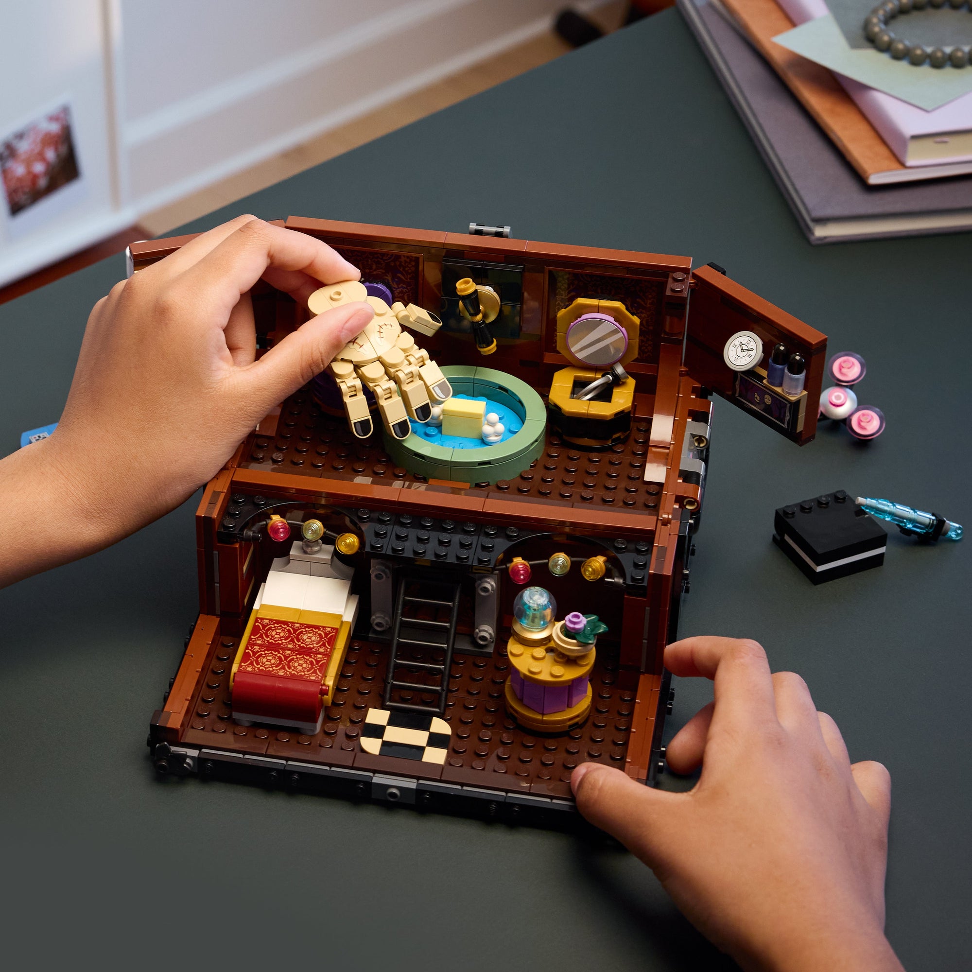 LEGO WEDNESDAY 76785 Thing's Apartment